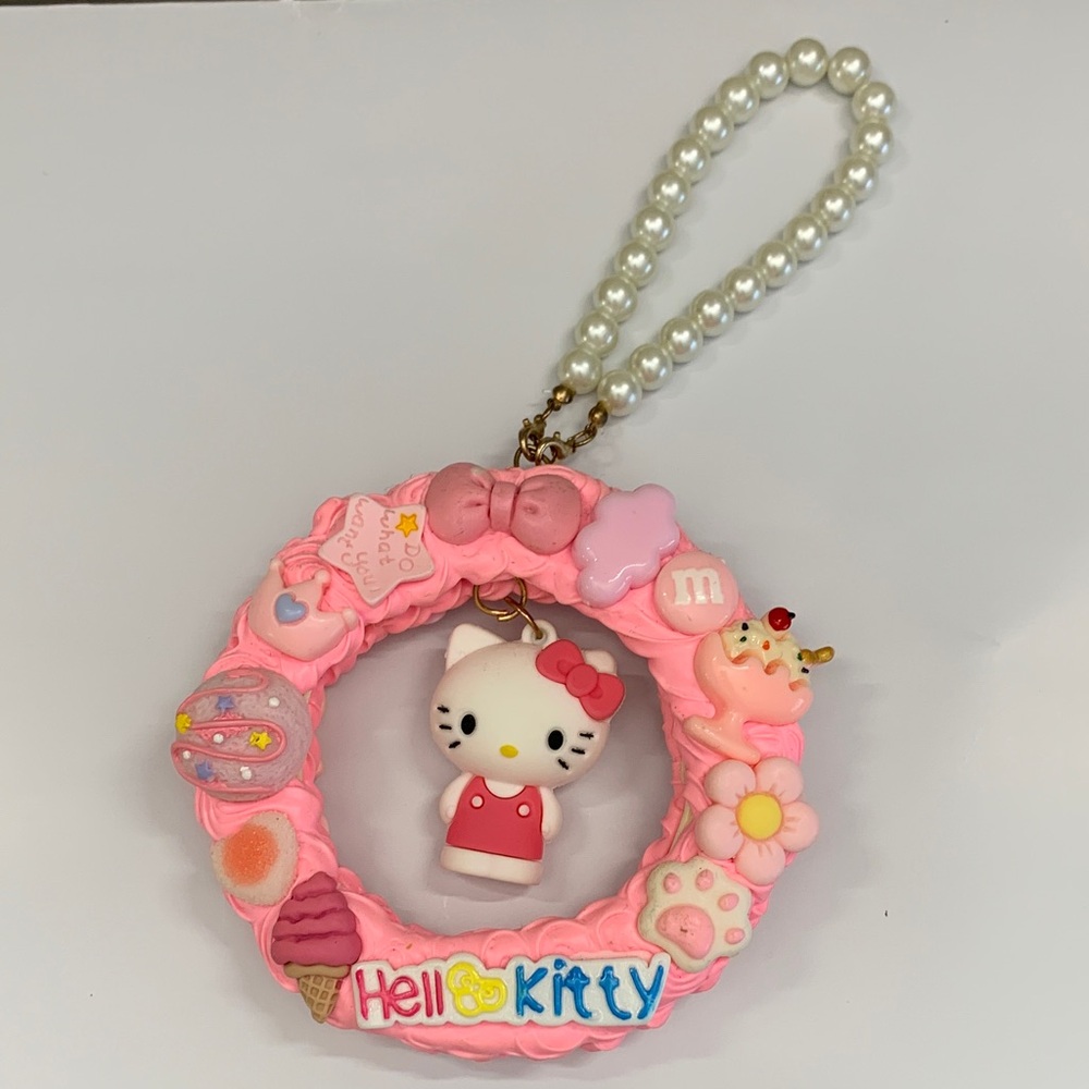 Hello Kitty Charm Keychain/Ornament